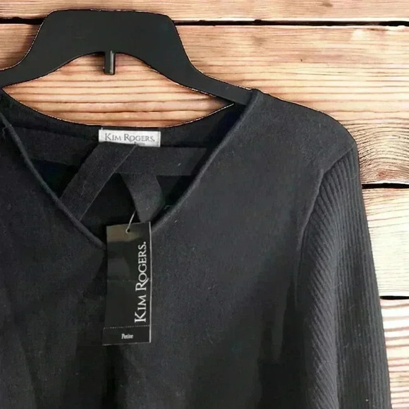 Kim Roger's New W Tags Petite medium black sweater with cross cross patt… - Picture 2 of 2